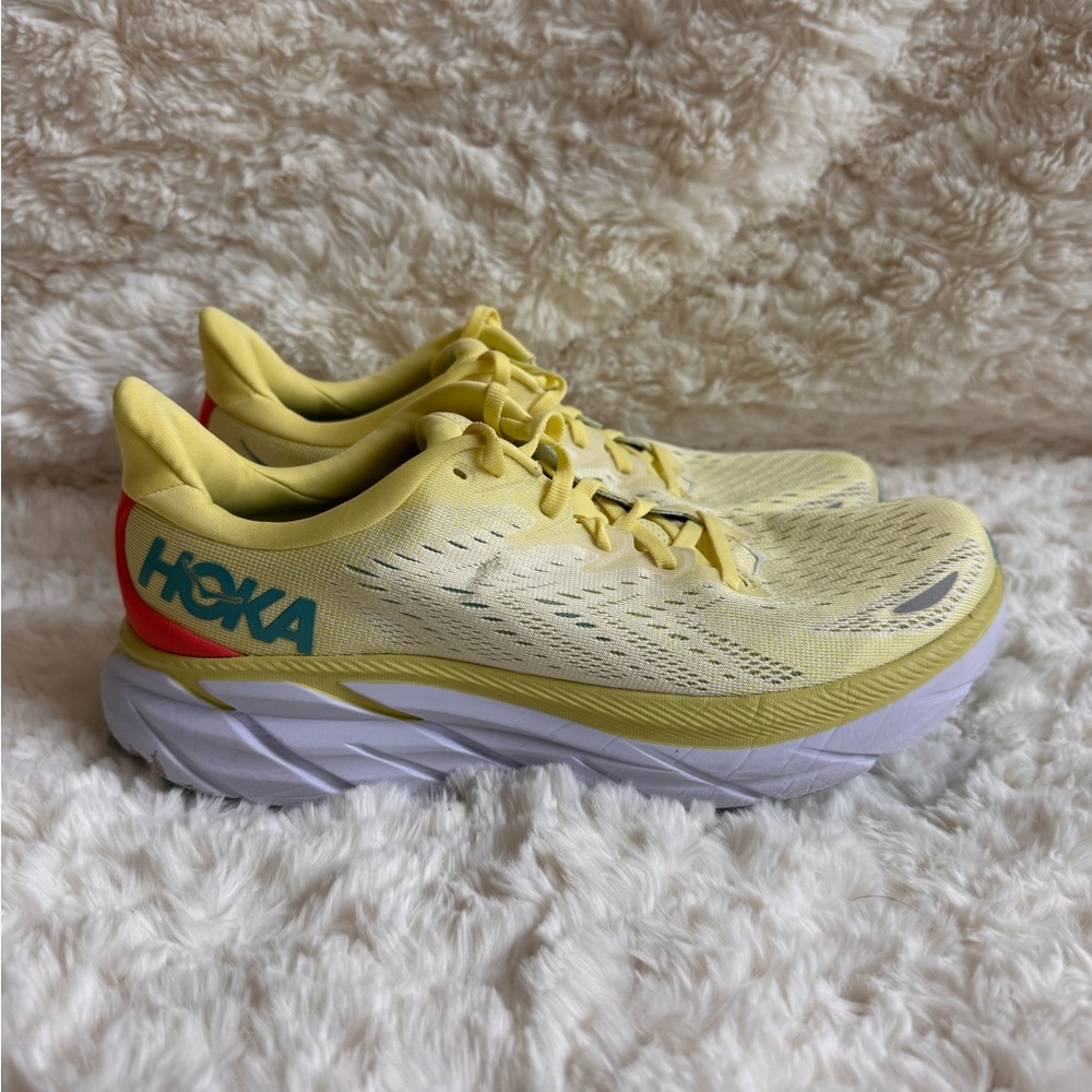Hoka Women's Clifton 8 Running Shoes - Yellow - Size 8.5